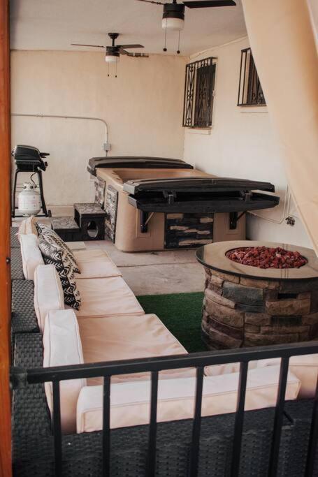 Casa Charleston-3Br-2Bath-Hot Tub-Pet Friendly-No Pet Fees! Villa Albuquerque Exterior photo